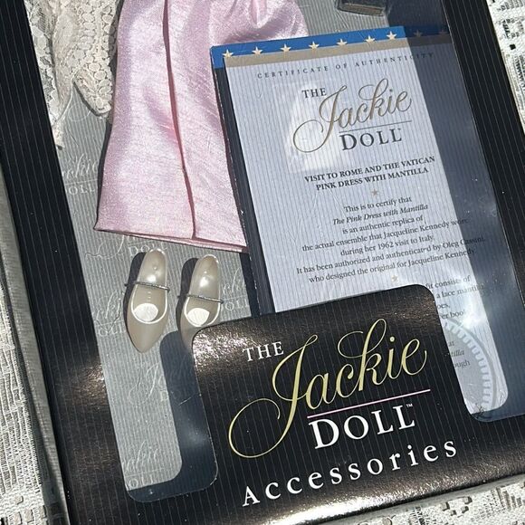 Oleg Cassini Pink Dress with Mantilla Visit to Rome & Vatican Book of Prayers - Picture 12 of 17